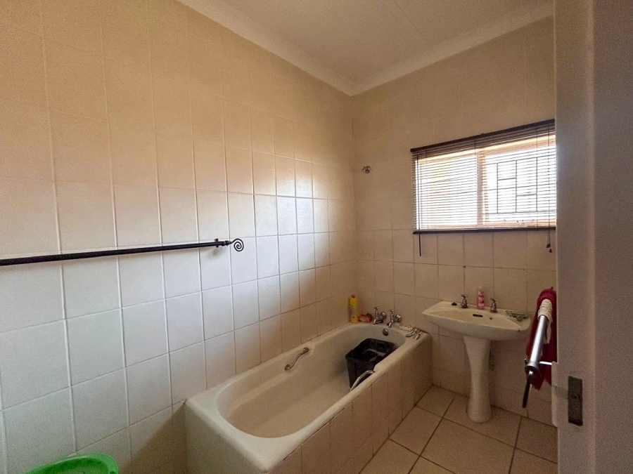 4 Bedroom Property for Sale in Potchefstroom North West